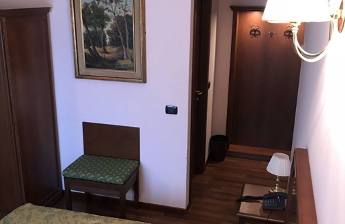 Castel San Pietro Terme Hotel | Discover La Torretta: Eco-Friendly Retreat with Spa & Dining
