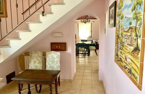 Fabrica di Roma House | Relax at La Torretta Guest House with Pool and Breakfast