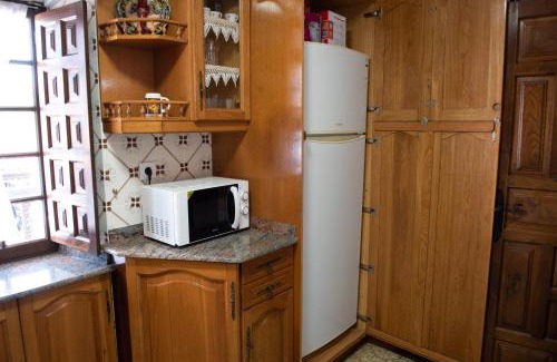 Santillana del Mar Apartment | Discover La Torrevia2: Pet-Friendly Retreat with High Ratings