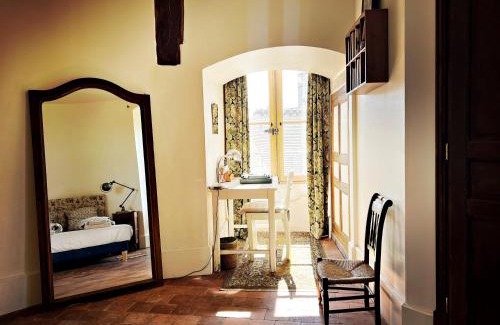 Avallon House | La Tour Beurdelaine