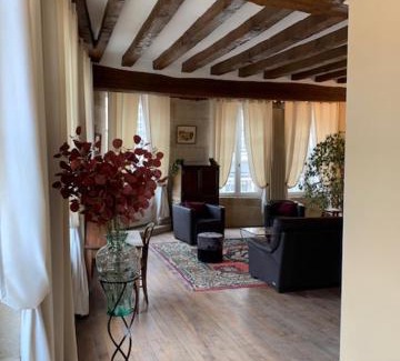 Avallon Apartment | Experience La Tour de Jade: Highly Rated & Family-Friendly