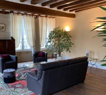 Avallon Apartment | Experience La Tour de Jade: Highly Rated & Family-Friendly