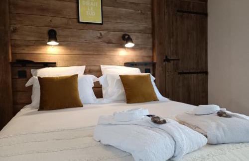 Figeac Bed & Breakfast | Relax and Unwind at La Tour du Laurensou - Rated 9.3/10