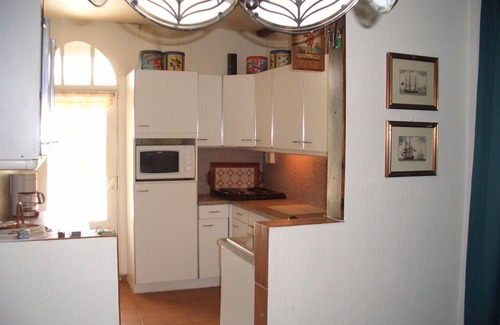 Saulx-les-Chartreux House | Experience La Tour Prends Garde with Pool & Guest House