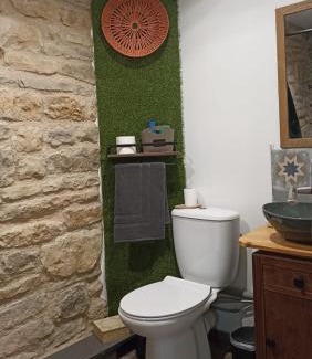 Saint-Antonin Noble Val Bed & Breakfast | Family-Friendly Stay at La Tourelle 82 – Rated 9.1/10