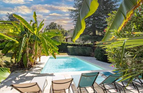 Sarlat-la-Caneda House | Discover La Trappe: Family-Friendly Hotel with Pool Access