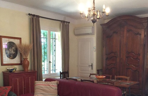 Mazan House | LA TRES GRANDE PEYRIERE - stone villa w large pool, large wooded prop, 3 brm