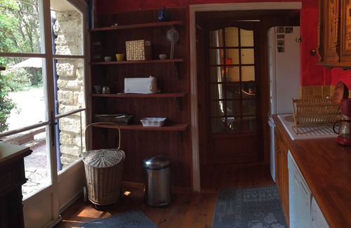 Mazan House | LA TRES GRANDE PEYRIERE - stone villa w large pool, large wooded prop, 3 brm