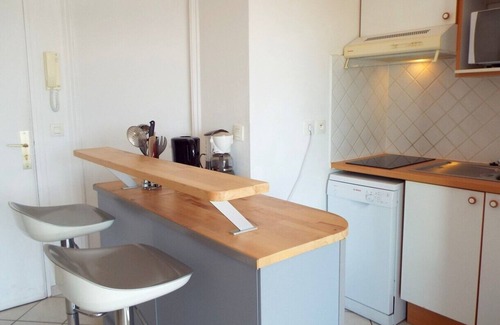 La Trinite-sur-Mer Apartment | Cozy La Trinité/Mer Apartment with Stunning Port Views