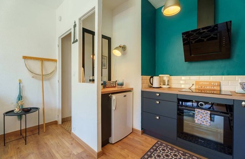 La Trinite-sur-Mer Apartment | Oceanfront Apartment in La Trinité/Mer with Breakfast