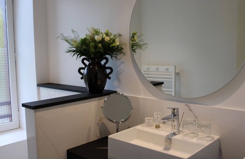 Brive-la-Gaillarde Hotel | Discover La Truffe Noire: Eco-Friendly Spa Retreat