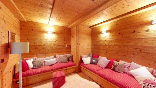 Camporosso in Valcanale Apartment | Discover Family-Friendly Comfort at La TuClà Hotel
