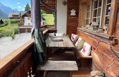 Camporosso in Valcanale Apartment | Discover Family-Friendly Comfort at La TuClà Hotel