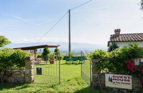 Montevarchi House | Beautiful La Tuia Vacanze: Family-Friendly Retreat Awaits