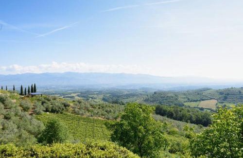 Montevarchi House | Beautiful La Tuia Vacanze: Family-Friendly Retreat Awaits