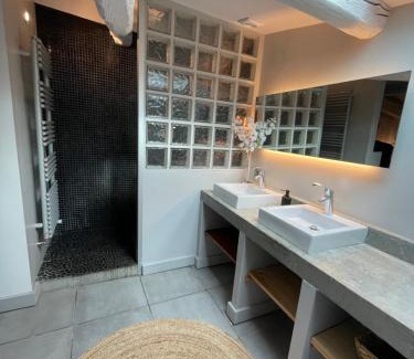 Trebes Bed & Breakfast | La Tuilerie du Bazalac