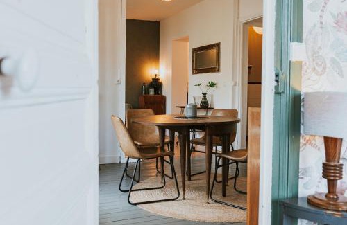 Mesnil-Val-Plage House | Relax at La Vague - Pool Access & Oceanfront Bliss