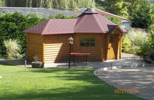 Monthou-sur-Cher Bed & Breakfast | Relax at La Vallée du Cher with Family-Friendly Amenities