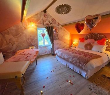 Saint-Denis-de-Mere House | La Vallée Secrète - Love Hôtel