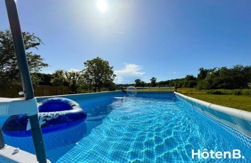 Bonnac-la-Cote Villa | Relax at La Vedrenne Grange in Limoges with Pool & Hot Tub