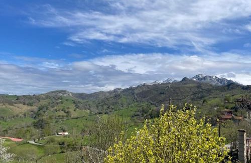 Bobia de Arriba House | Explore La Ventana de Picos: Pet-Friendly Retreat