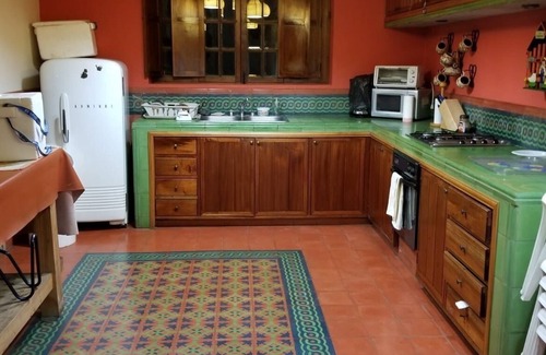 Zipaquira House | Perfect Family Retreat: La Verbena Colonial Getaway