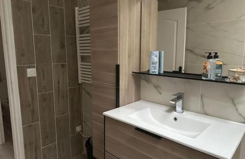 Cesny-Bois-Halbout House | Family-Friendly Retreat at La Verdière - Rated 9/10