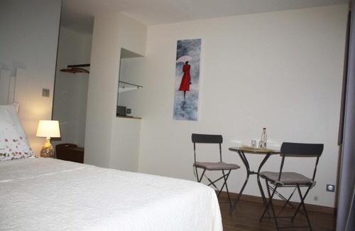 Saint-Loup-Geanges House | Discover La Vernelle De Saint Loup: 9/10 Rated Stay