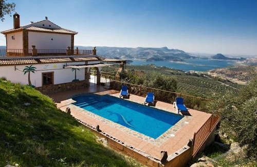 Iznajar House | Experience Oceanfront Bliss at LA VESANILLA Hotel