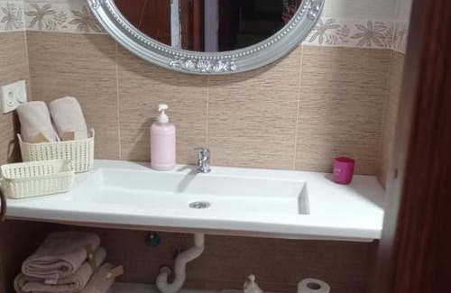 Melilla House | Pet-Friendly Getaway at La Viña 3 with Ocean Views