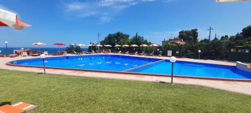 Vallevo House | Beautiful La Via dei Trabocchi: Oceanfront Pool Retreat