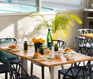 Licola Mare Apartment | Oceanfront Getaway at La Via del Mare - Rated 8.9/10