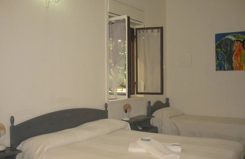 Arenella Bed & Breakfast | Top-Rated La Via Del Mare with Breakfast and Family-Friendly Perks