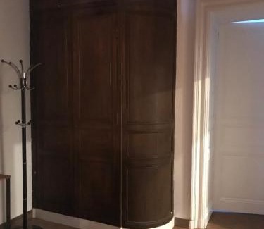 Meslay-du-Maine Apartment | Elegant Stays at La vie de château - Child Friendly Retreat