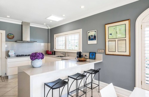 Rose Bay House | Experience La Vie en Rose on Sydney Harbour with Ocean Views