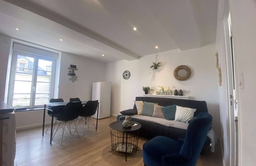 Arromanches-les-Bains Apartment | Oceanfront Retreat at La vie est belle - Arromanches