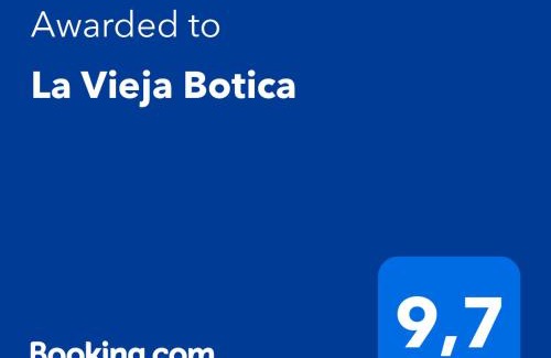 Canillas de Aceituno Bed & Breakfast | Relax at La Vieja Botica: 4-Star Oceanfront Retreat