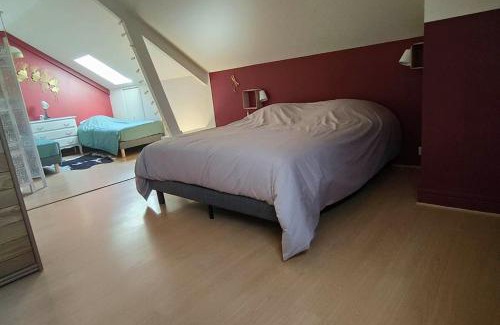 Sainte-Gemme-en-Sancerrois House | Discover Family-Friendly Comfort at La Vigne d'Or
