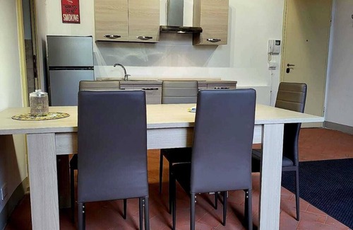 Livorno Apartment | La Villa Apartments: 5 Beds with Ocean View & Private Parking