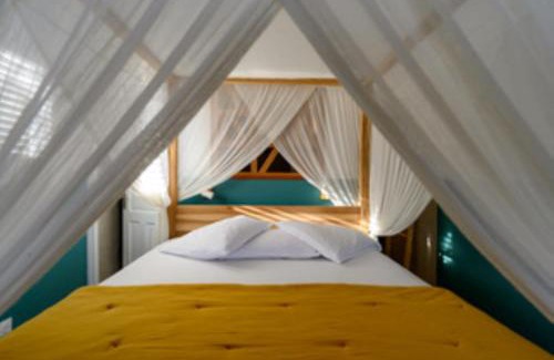 Grand-Bourg Bed & Breakfast | Experience Oceanfront Bliss at La Villa By Ferdi'Nan