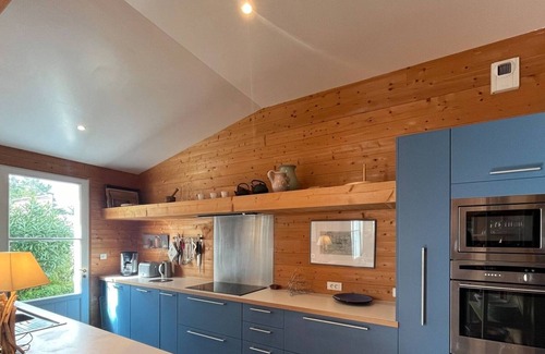 Les Portes-en-Re House | Discover La Villa de Hurlevent: Family-Friendly Stays