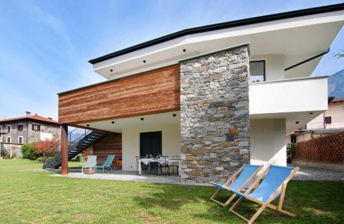 Colico Apartment | Experience La Villa del Lago with Oceanfront Views