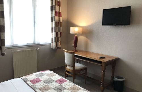 Aumale Hotel | Discover Comfort at La Villa des Houx - Rated 8.4/10
