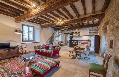 Marnes Cottage | Relax at La Villa Des Licoches with Ocean Views & Spa