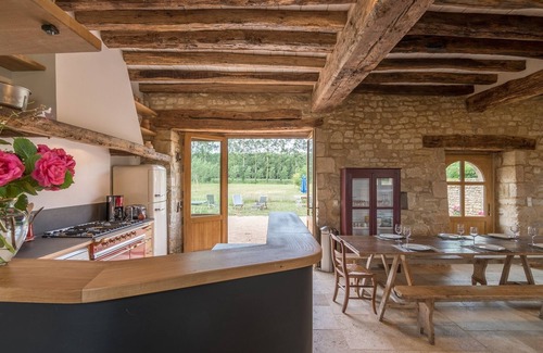 Marnes Cottage | Relax at La Villa Des Licoches with Ocean Views & Spa