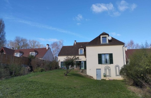 Boisemont House | Relaxing Getaway at la Villa des Roses, Minutes from Paris