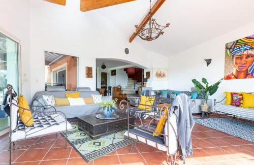 Castin Villa | Beachfront Bliss at La Villa du Moulin Castin