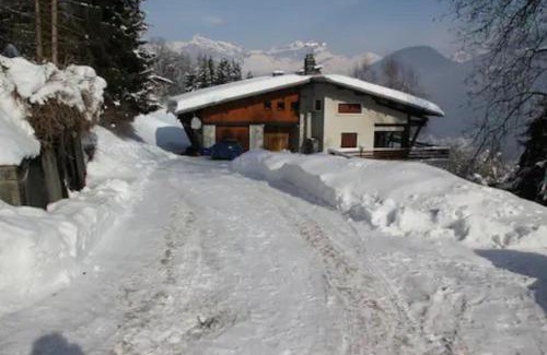 Saint-Gervais-les-Bains Ski Chalet | Discover La Villa des Tacounets: Family-Friendly Retreat