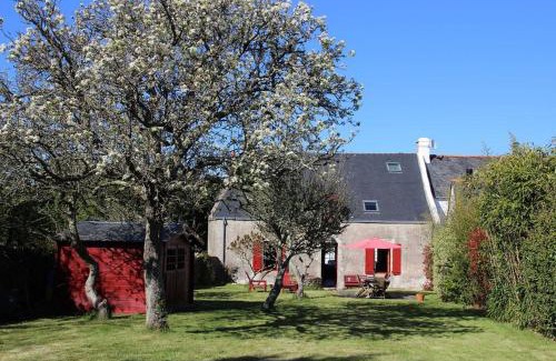 Saint-Gildas-de-Rhuys Villa | Cozy Stay at LA VILLA GABRIELLE - Between Town & Beach