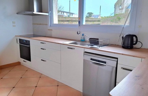 Landunvez Villa | La Villa Grand Soleil - Oceanfront Retreat with Pool & Beach